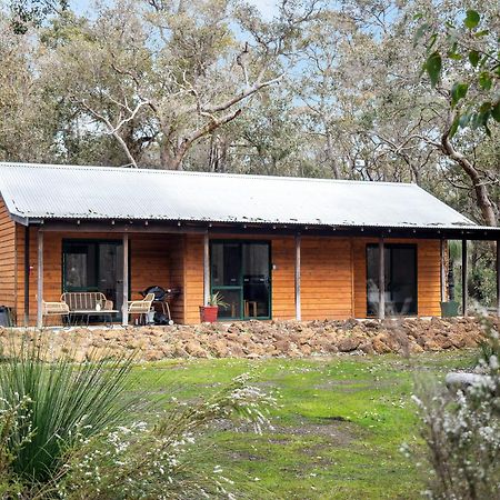 Island Brook Estate Vineyard And Chalets Yelverton Exterior photo