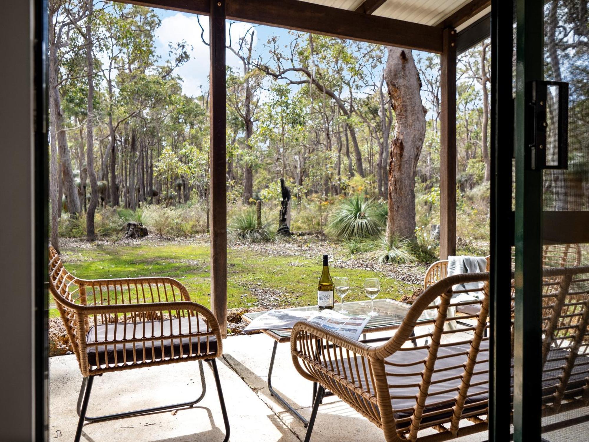 Island Brook Estate Vineyard And Chalets Yelverton Exterior photo