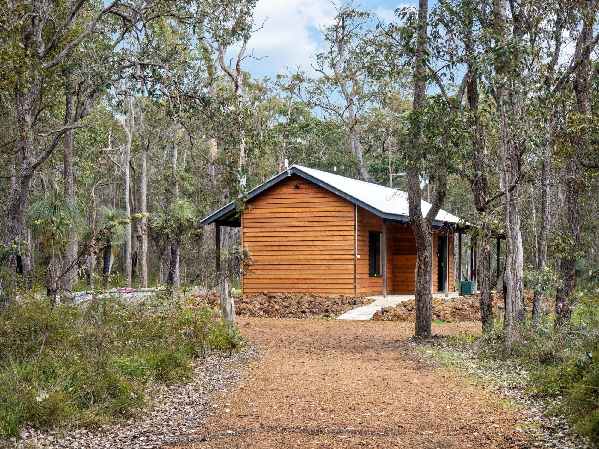 Island Brook Estate Vineyard And Chalets Yelverton Exterior photo