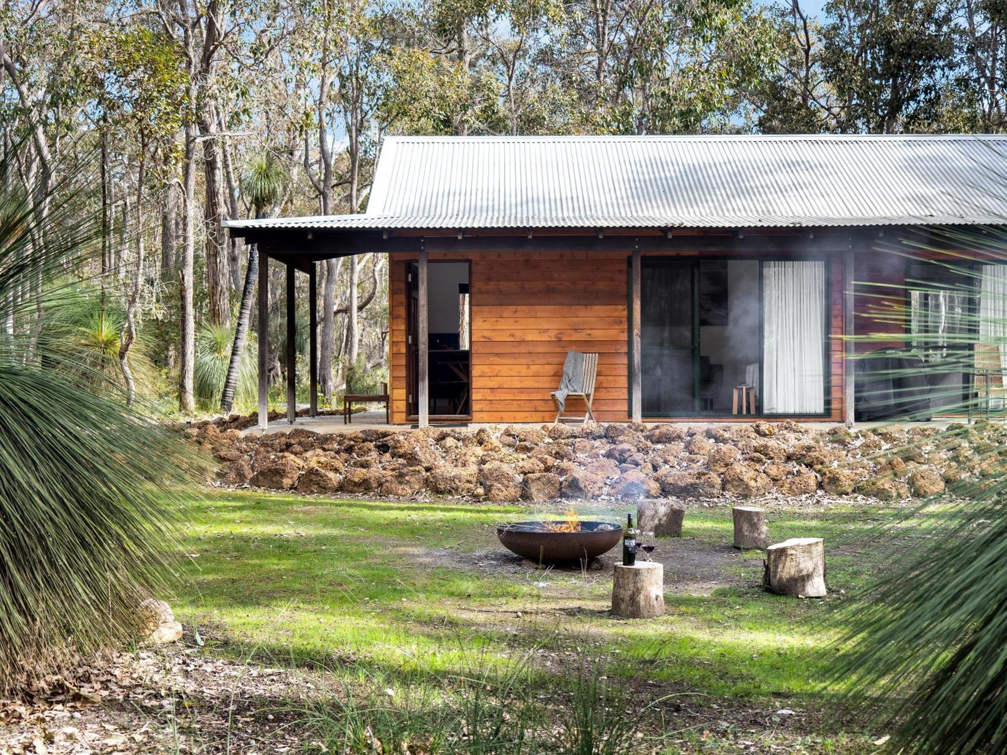 Island Brook Estate Vineyard And Chalets Yelverton Exterior photo